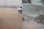 Pet gradova pod vodom zbog jakog nevremena! Reagovali spasioci, vozila stoje u zaustavnoj traci na autoputu Miloš Veliki (VIDEO)