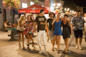 Mladi u Srbiji među najsrećnijima na svetu: Saznajte zašto!
