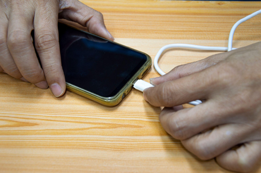 Vreme je za jedan punjač: USB-C postao obavezan u EU, Apple sada pred velikim izazovima