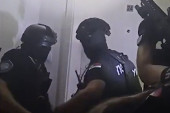 Hapšenje nakon terorističkog napada u Beogradu: Pogledajte kako policija privodi osumnjičenog za udruživanje u zločinu (VIDEO)