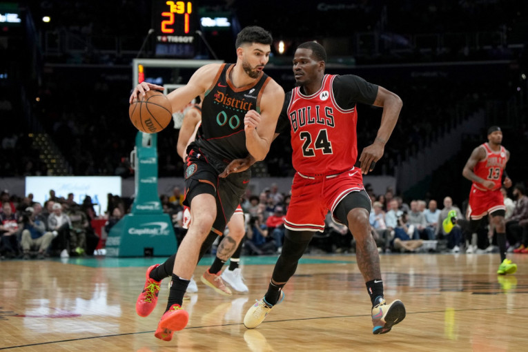 Neumorni Jović spasio Majami: Mladi Srbin leteo po parketu, derbi Floride pripao Vrelini (VIDEO)