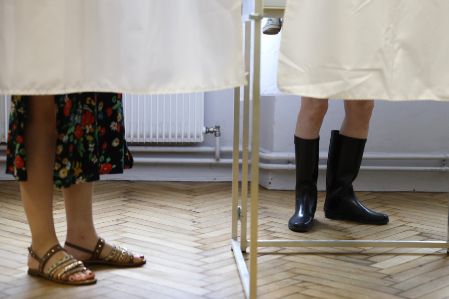 Izbori u Francuskoj: Iznenađenje u drugom krugu, Makron odbio da se obrati naciji, izbio sukob između policije i ekstremne levice