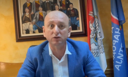 Knežević: Izvinjavam se u ime Milatovića što nije čestitao Dan državnosti