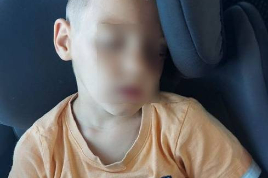 Nestao dečak Igor (5) u Grčkoj! Drama među srpskim turistima u Nea Flogiti, potraga u toku