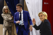 Prvi rezultati izbora u Francuskoj: Makron tek na trećem mestu, desnica pred trijumfom