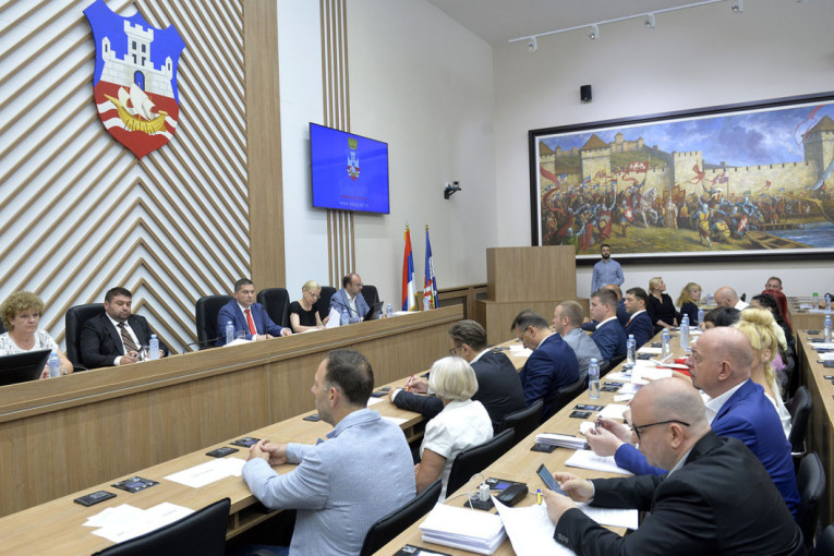 Počela sednica Skupštine grada Beograda, odbornici danas usvajaju budžet (FOTO)