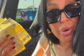 Tijana Ajfon broji pare od Onlifensa: U krilu joj novčanice i od 500 evra! Otkrila koliko zarađuje (VIDEO)