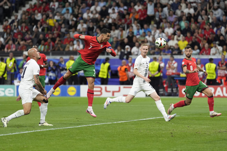 Portugal - Slovenija: Ronaldo i ekipa nikako da savladaju Oblaka! (FOTO)