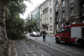 I u Hrvatskoj juče bilo žestoko! Delovi Zagreba bez struje, u Vinkovcima vetar čupao stabla (FOTO)