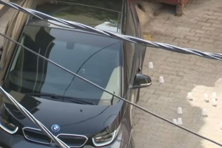 Isplivao snimak likvidacije: Izrešetan BMW, ubica pogrešio metu (FOTO/VIDEO)