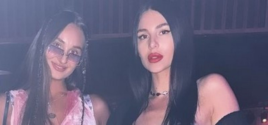 Anastasija Ražnatović sa svekrvom i zaovom zasijala na crvenom tepihu: Sve oči uprte u ove tri dame