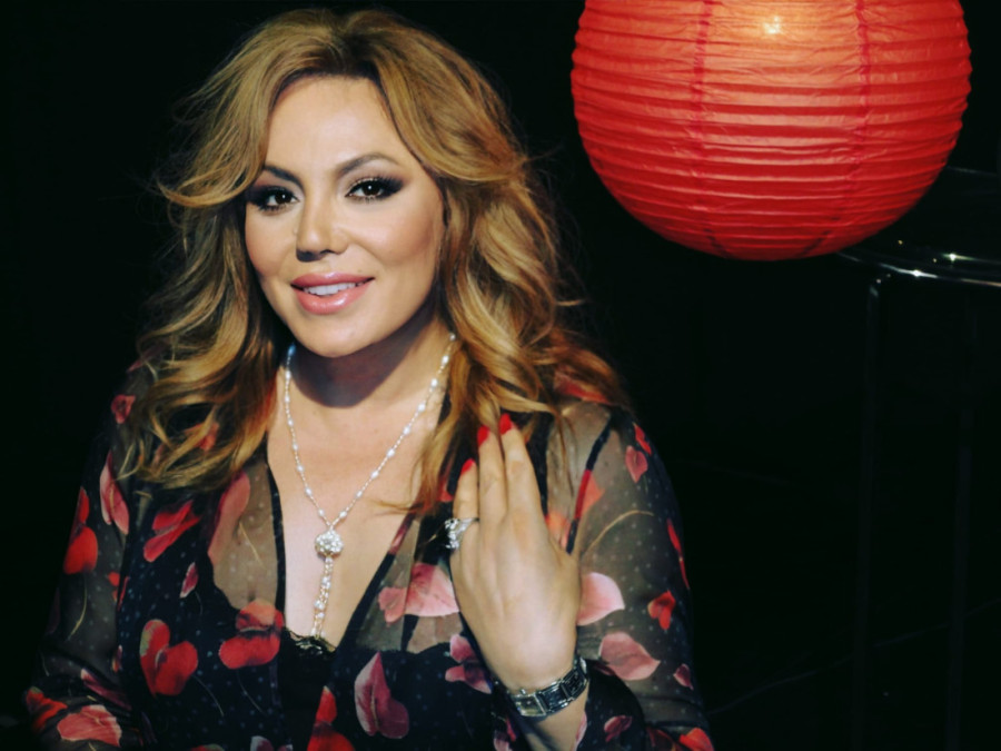 Čuvena proročica devedesetih otkrila najveće estradne tajne! "Ceci je stajalo zapisano kada je imala 15 godina!"