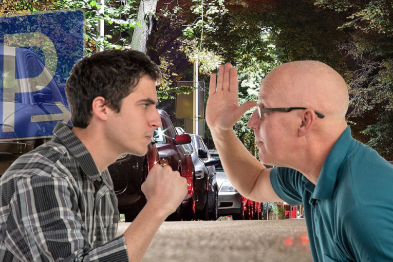 Pršti Boka zbog parkinga: Srbi besni, a Crnogorci spremili i masne kazne! (FOTO)