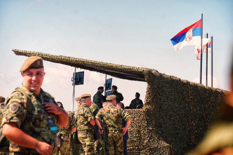 Sve je spremno za dolazak predsednika! Vučić prisustvuje vojnoj vežbi "Vatreni udar 2024" na "Pasuljanskim livadama (FOTO)
