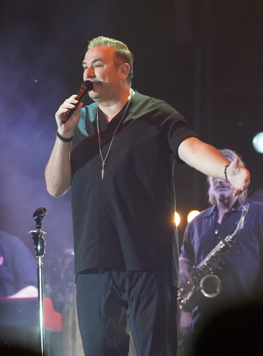 Slavni pevač koji je nedavno bio u Srbiji optužen za milionsku utaju poreza! Zaplenjena mu imovina: Zabrinut sam...