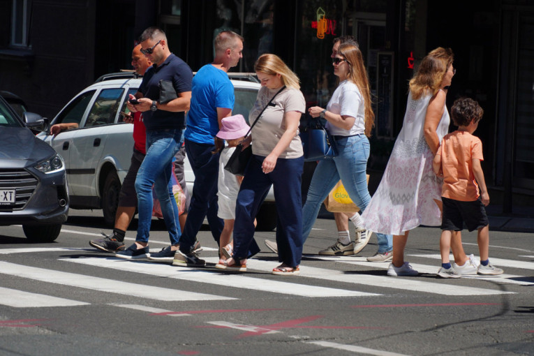 Požar na Novom Beogradu! Dim prekrio blokove, građani u panici