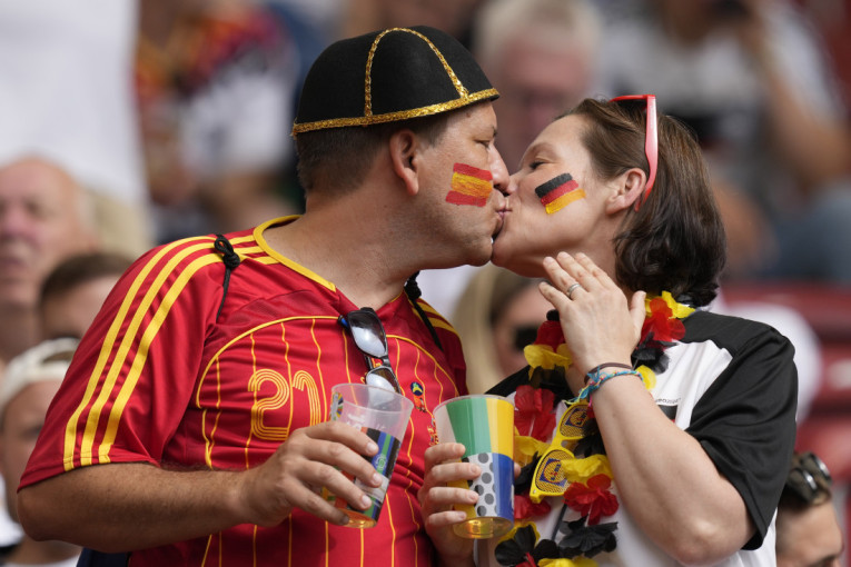Španija - Nemačka: Finale pre finala, u polufinale može samo jedan (FOTO)