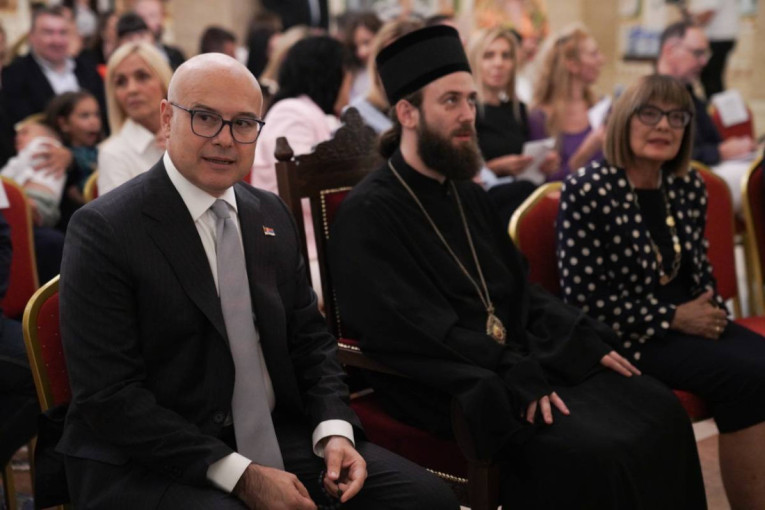 Vučević na dodeli ordena majkama sa troje i više dece: Demografija ključ svega (FOTO)