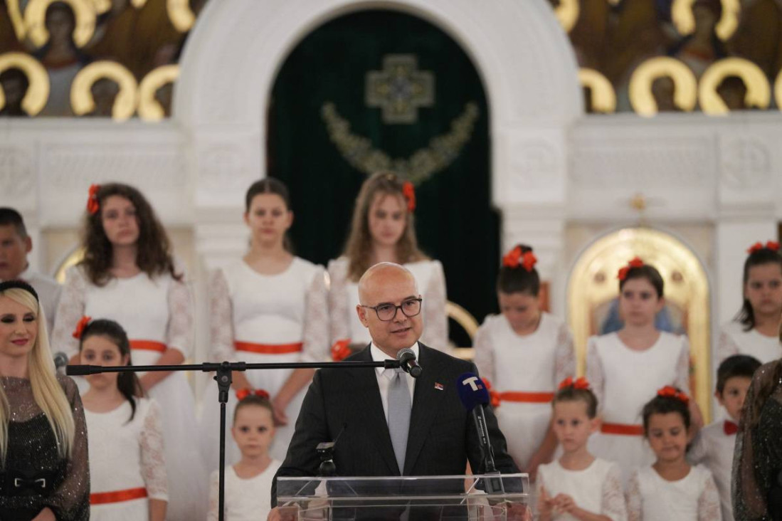 Vučević na dodeli ordena majkama sa troje i više dece: Demografija ključ svega (FOTO)