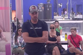Ovo je Uroš Rajačić, s kojim „Elita" tvrdi da je Jelena prevarila Marinkovića: Zadrugar progovorio o aferi! (VIDEO)