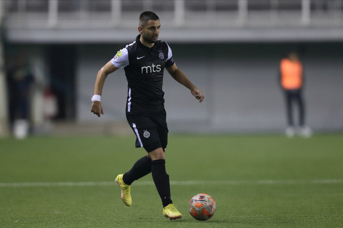 Partizan ima mnogo razloga za brigu, Živković iznet sa terena!