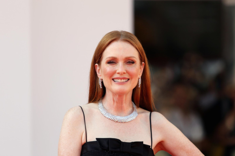 Sidni Svini se krvava pojavljuje na vratima Džulijen Mur: Prve fotografije iz surovog trilera "Echo Valley" (FOTO)