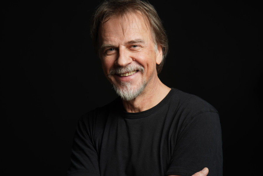 Objavljena nova monografija o Zoranu Radmiloviću: "On je incident, elementarna nepogoda, u najlepšem smislu te reči" (FOTO)