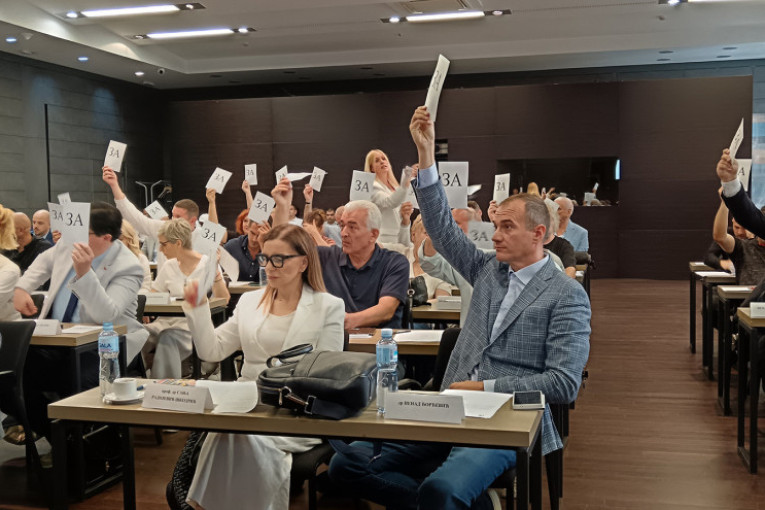 SNS sa koalicionim partnerima ponovo formirala vlast na Vračaru