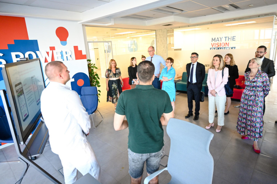 Begović sa predstavnicima EBRD obišla Naučno-tehnološki park Beograd