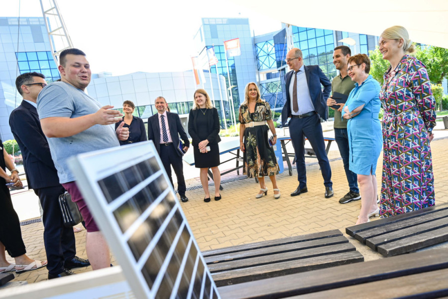 Begović sa predstavnicima EBRD obišla Naučno-tehnološki park Beograd