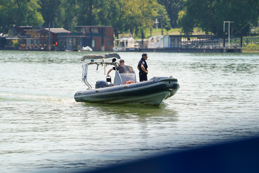 Tragedija na Jadranu! Dete se utopilo u moru - sonarima na dnu našli telo mališana!