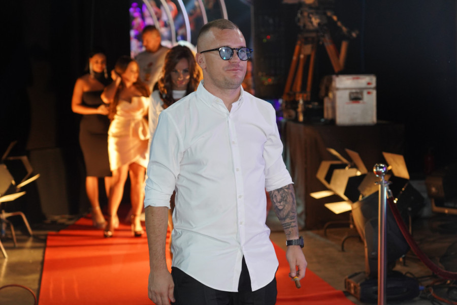 Munjez prvi put video sina! Mali Konstantin nakon šest meseci upoznao oca