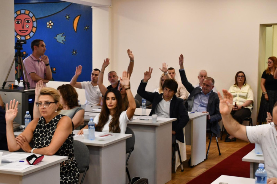 Održana konstitutivna sednica Skupštine GO Savski venac: Strahinja Kukić ponovo izabran za predsednika