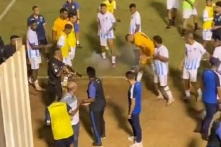 Užas u Brazilu: Policajac upucao u nogu golmana, pogledajte i trenutak pucnja (VIDEO)