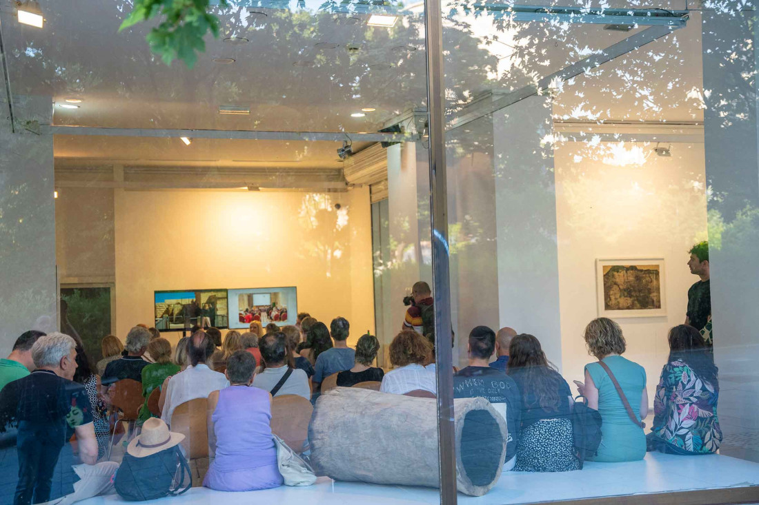 Zavirite u umetničke radove koji su predstavljali Srbiju na Bijenalu umetnosti na Malti: Preispitivanje razmišljanja u svetu (FOTO)