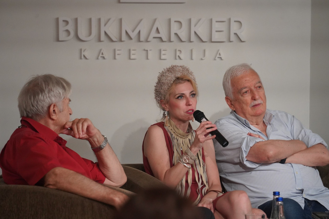 "Mi smo nebeski narod, ja sam tako pao na planetu Zemlju i šarao po njoj“: Predstavljena „Nacionalistička geografija“ Karla Minića (FOTO)