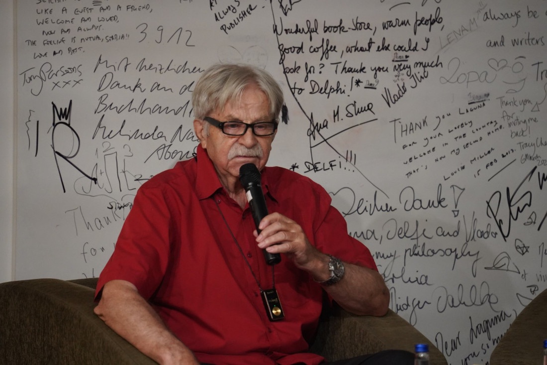 "Mi smo nebeski narod, ja sam tako pao na planetu Zemlju i šarao po njoj“: Predstavljena „Nacionalistička geografija“ Karla Minića (FOTO)