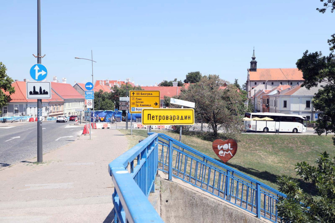 Vazduh trepti kao da zemlja gori... sprema se Exit  (FOTO)