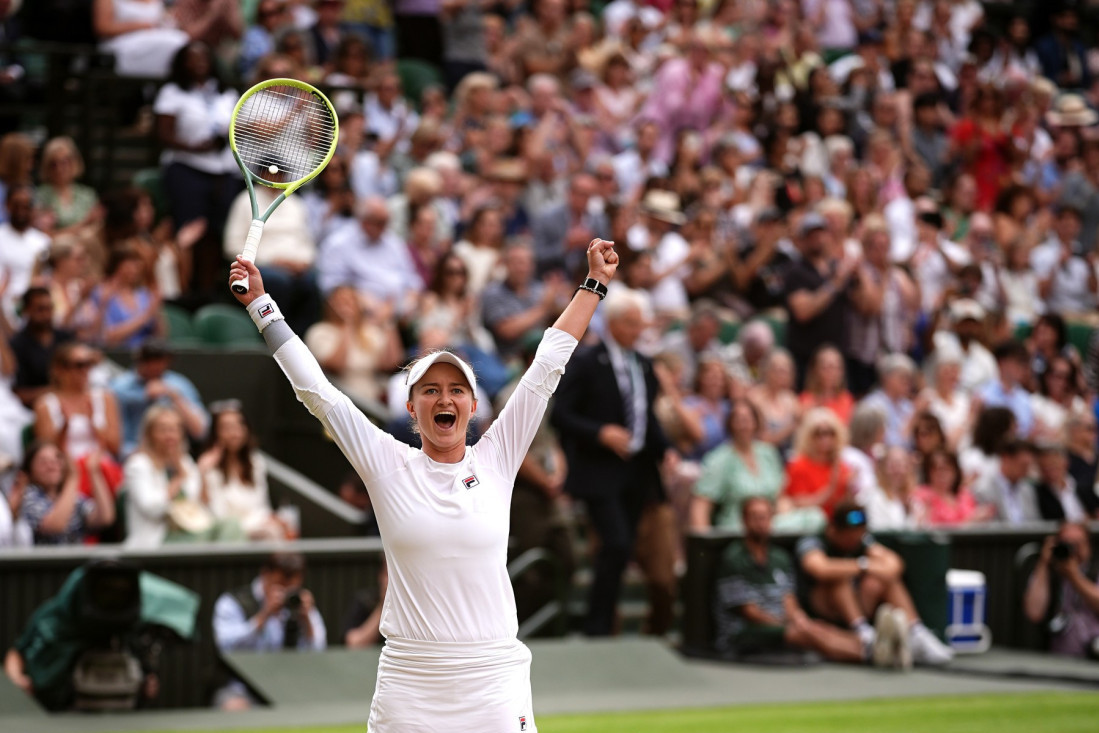 Senzacija na Vimbldonu! Po krunu ide 32. teniserka sveta!
