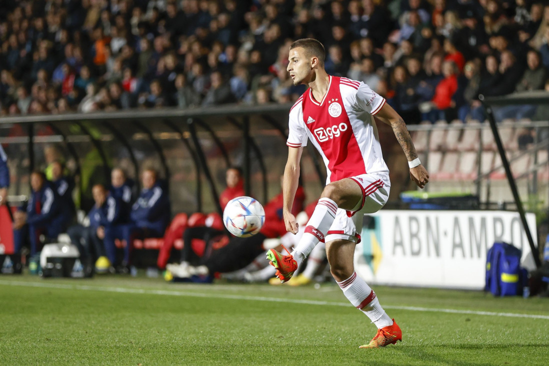 Orlić skinuo dres Ajaksa, ali nije promenio zemlju! Milovanović na novom početku!