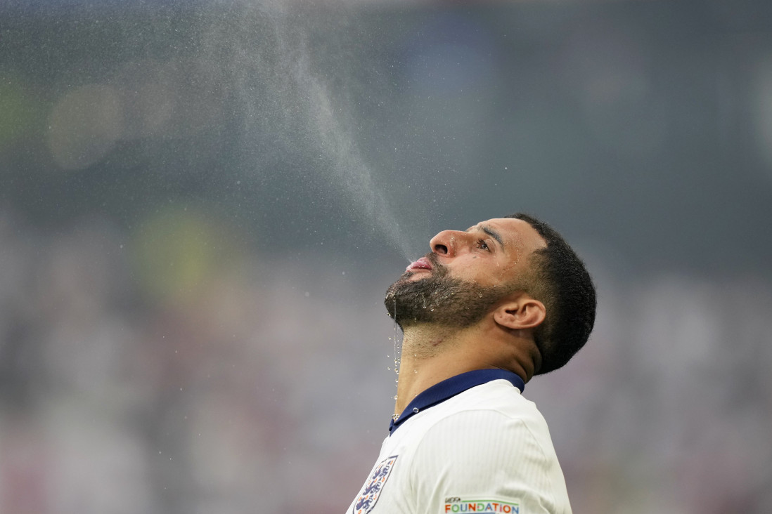 Skandal drma Engleze! Sitijevoj zvezdi i žena i ljubavnica na tribinama, policija u pripravnosti!