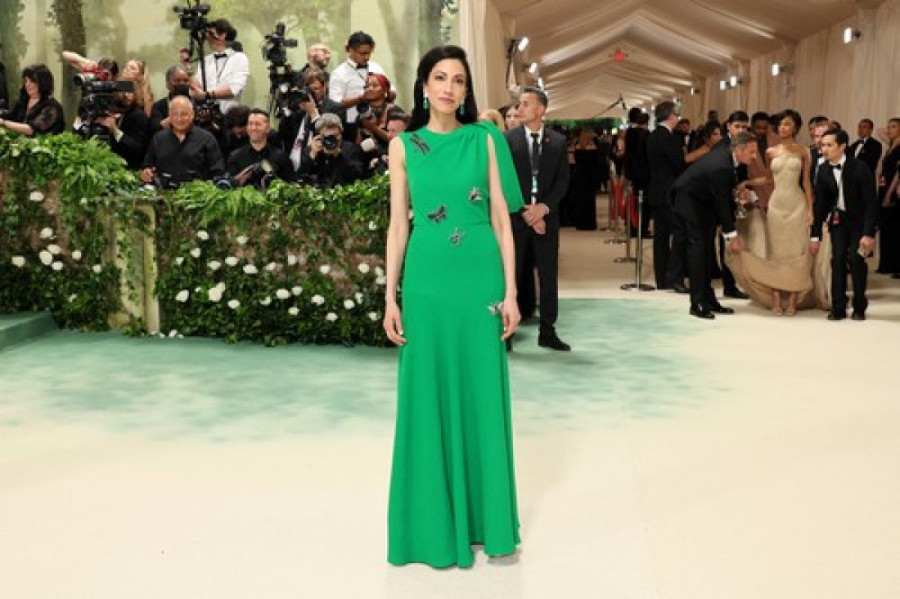 Izgubila je nevinost u 32. godini, pa zavela holivudsku facu, a sad se udaje za jednog od najmoćnijih muškaraca na svetu!