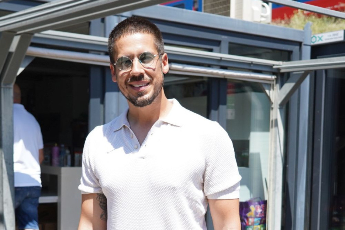 Nikola Rokvić bez majice prošetao gradom: Pokazao mišiće pa napravio opštu pometnju! (FOTO)