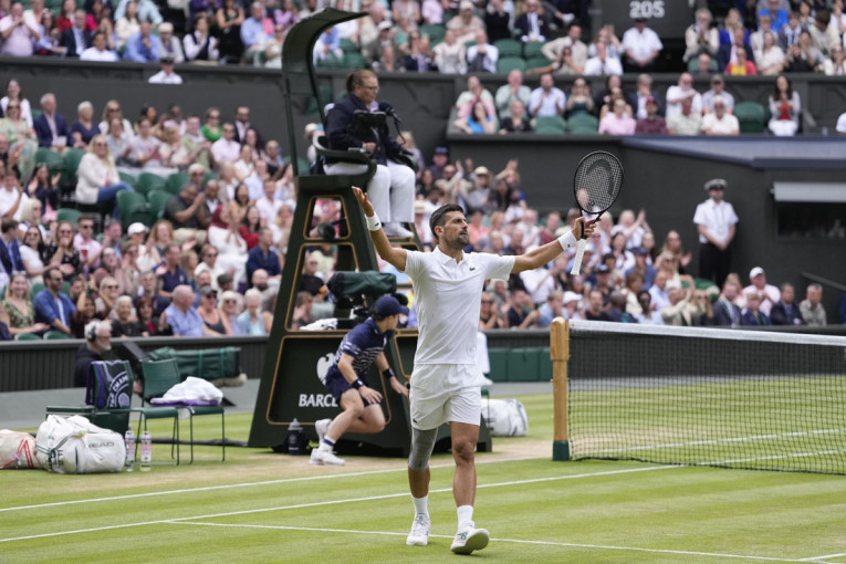 Nole kao furija do finala Vimbldona! Museti počišćen, a sad osveta Alkarazu!