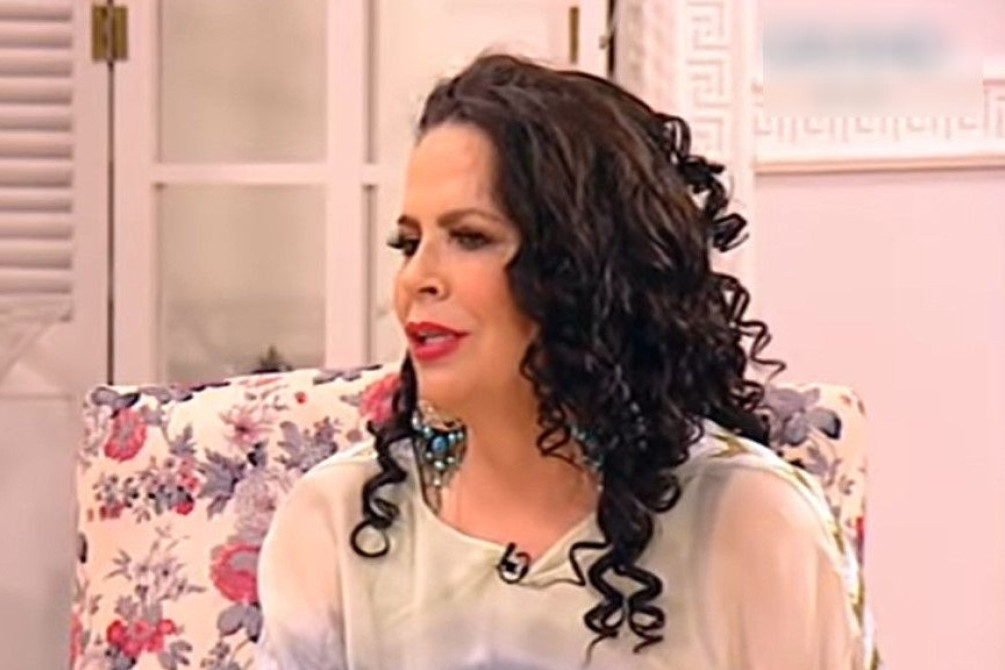 „Moj brat je preminuo..." Još jedna tragedija u domu pevačice (FOTO)