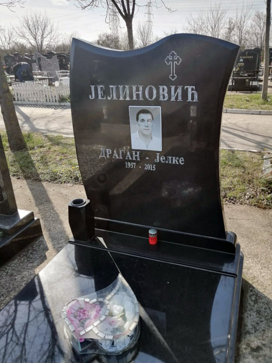 Kralj noćnih klubova raznet u eksploziji: Pola estrade na Jelketovoj sahrani!