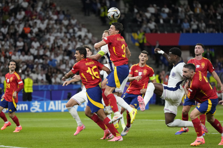 Fudbal se vratio kući - u Španiju: Crvena furija je četvrti put na krovu Evrope! (VIDEO)