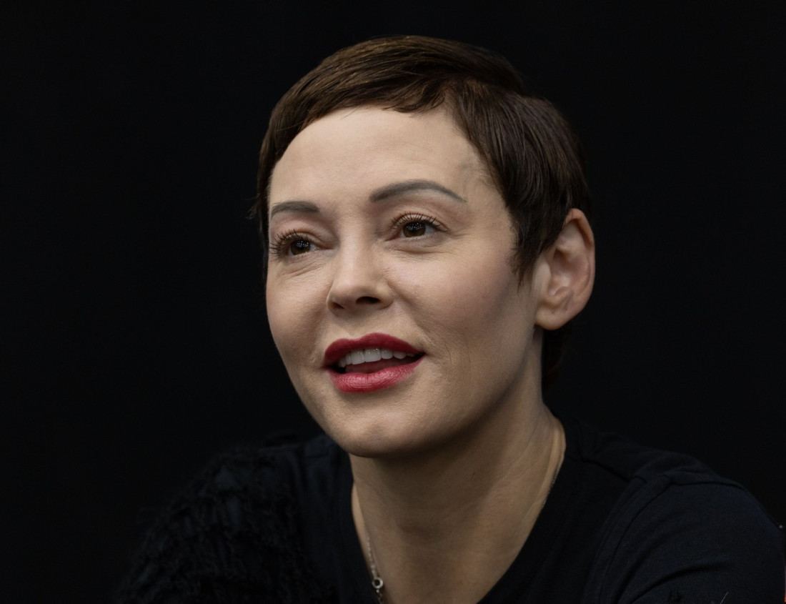 Svađala se sa Šenon Doerti i oterala je iz serije "Čari": Alisa Milano se emotivnim rečima oprostila od koleginice (FOTO)