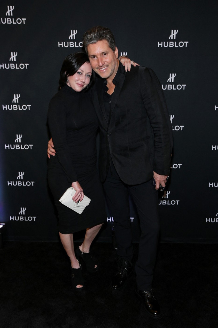 On će nositi njen pepeo oko vrata: Potresan oproštaj najboljeg prijatelja Šenon Doerti (FOTO/VIDEO)