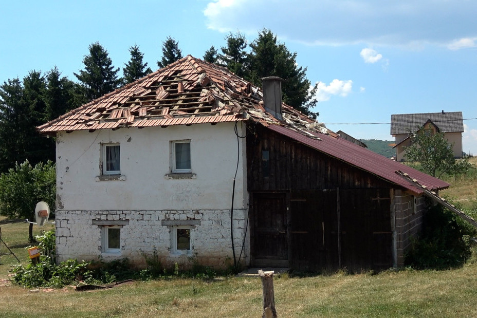 Turkovići iz sela Dolići opisuju nezapamćen tornado koji je pogodio Sjenicu: "Ovo smo videli samo na filmovima" (FOTO)